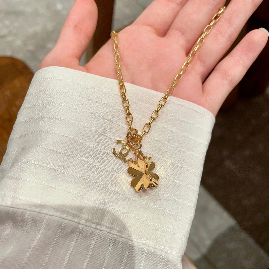 今日特価】Chanel ヴィンテージ アルファベットネックレス 送料