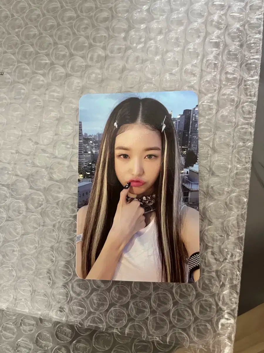 IVE(アイヴ) ウォニョン(WONYOUNG・チャンウォニョン) MINIVE ミニヴ