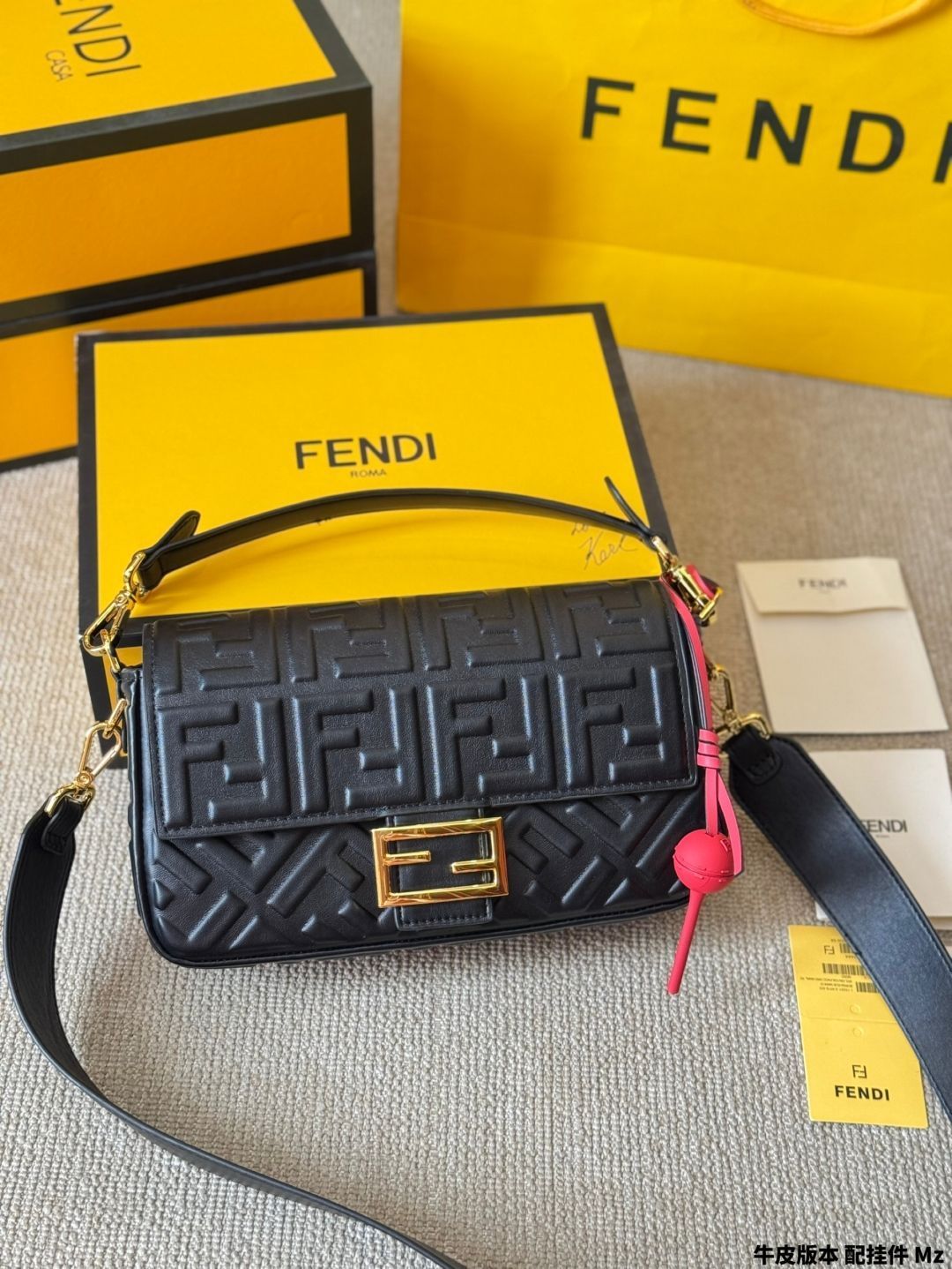 フェンディ　バケット　チャーム 本日限定特価】フェンディ バゲット ミディアムサイズ 25cm/17cm