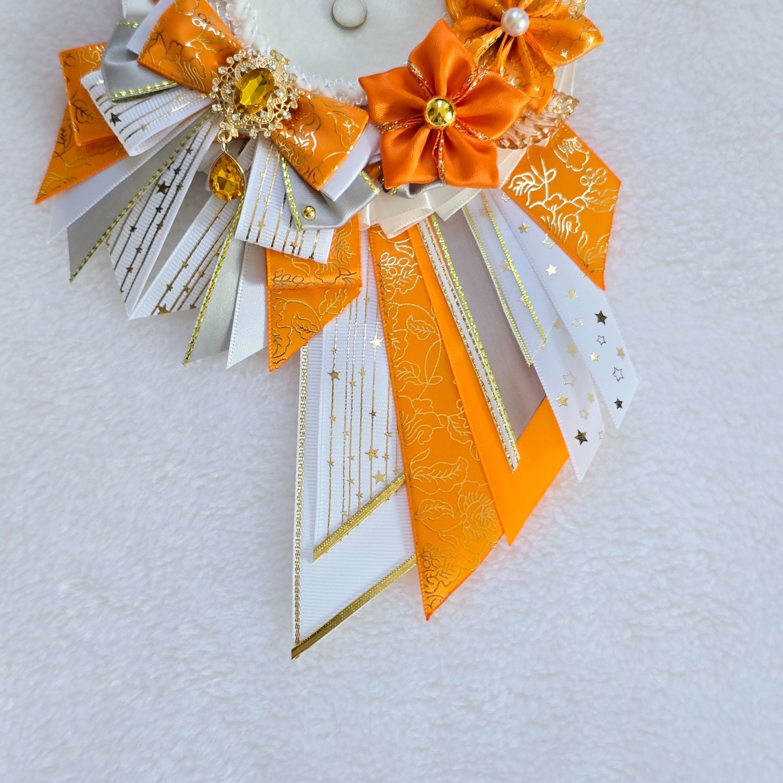 オーダー】 痛ロゼット 白 ×オレンジ色×シルバー 痛バ リボン カラー