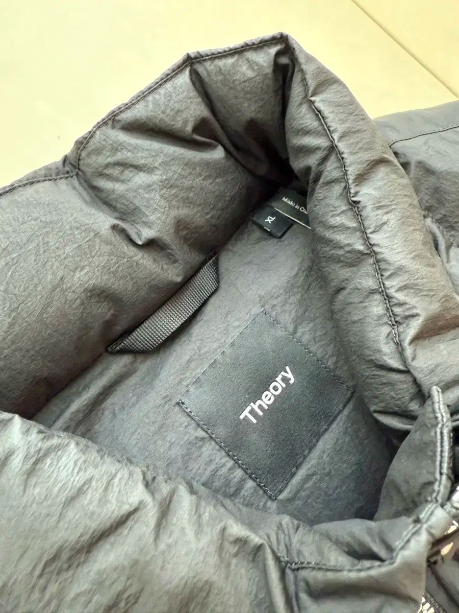 Theory(セオリー) ダウン ベスト ダウンベスト 黒 XL （ 105 ー