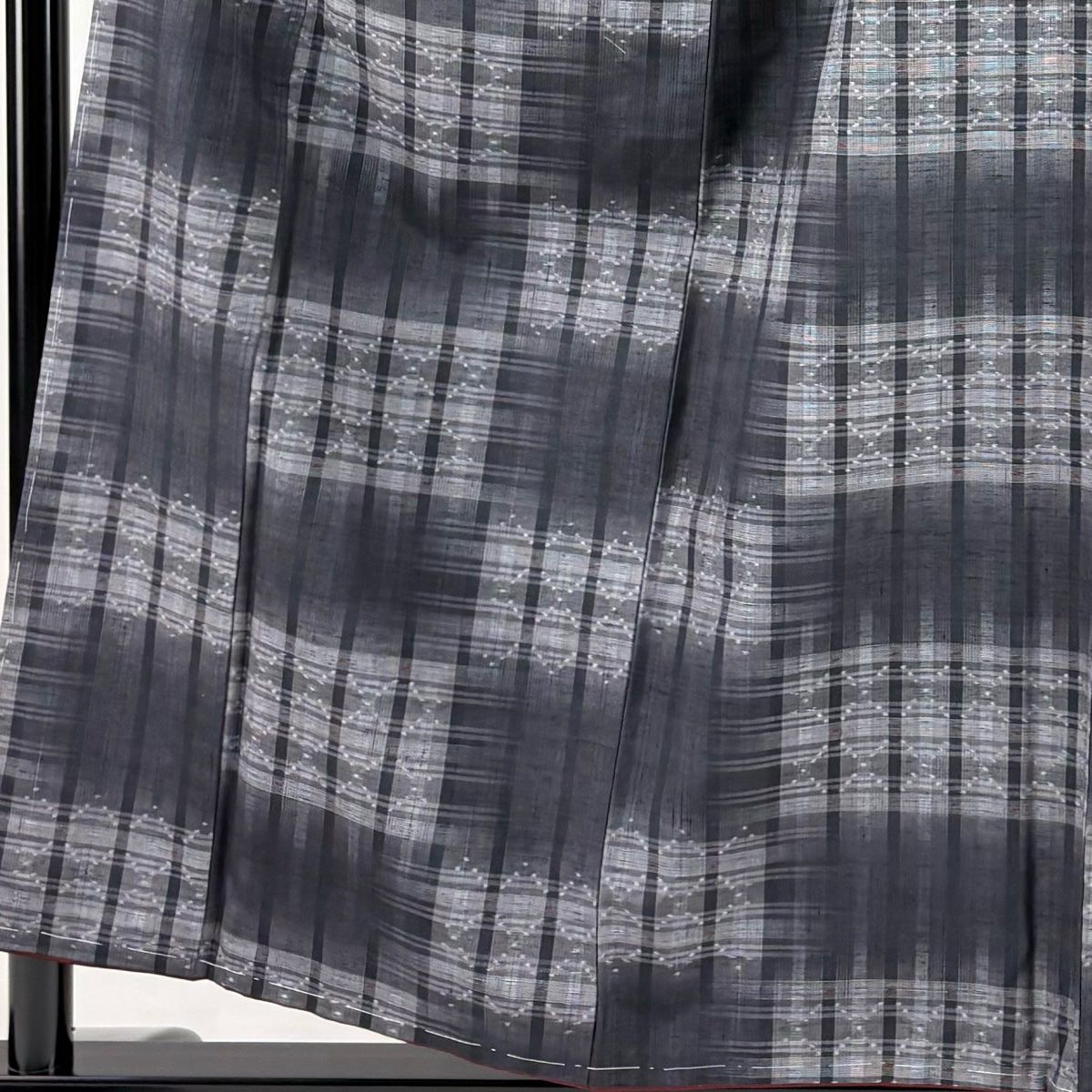紬 身丈155cm 裄丈64.5cm M 袷 格子 幾何学 花織 灰色 正絹 名品