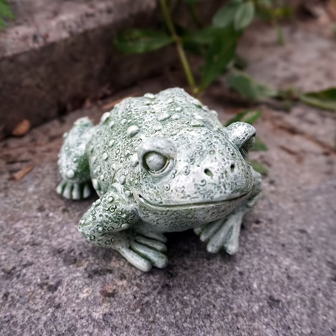 赤いガマガエル縁起物　置物 赤いガマガエル縁起物 置物