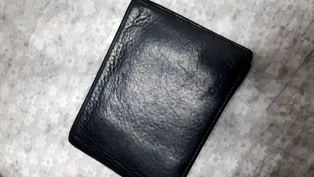 実用的な多カード収納用イハン LEEHAN IN GUCCI 折り畳み財布