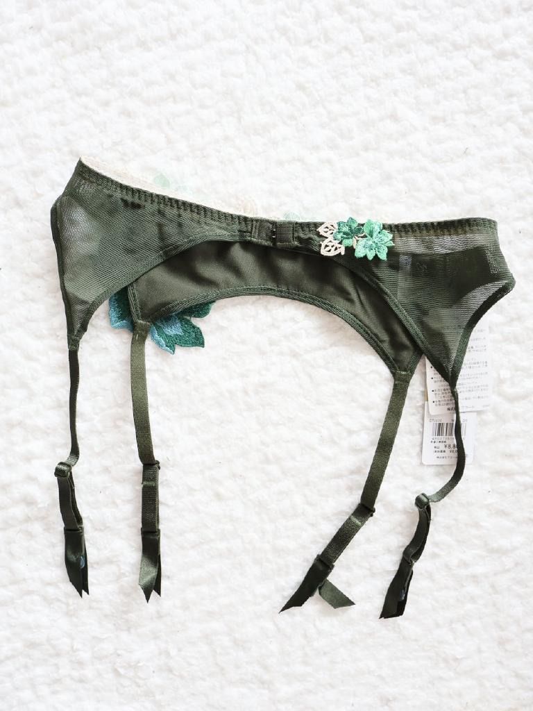 ワコール　サルート ライオンキング 30G PI ガーターベルト サルート ライオンキング ガーターベルト単品 Mサイズ VI 30 - メルカリ