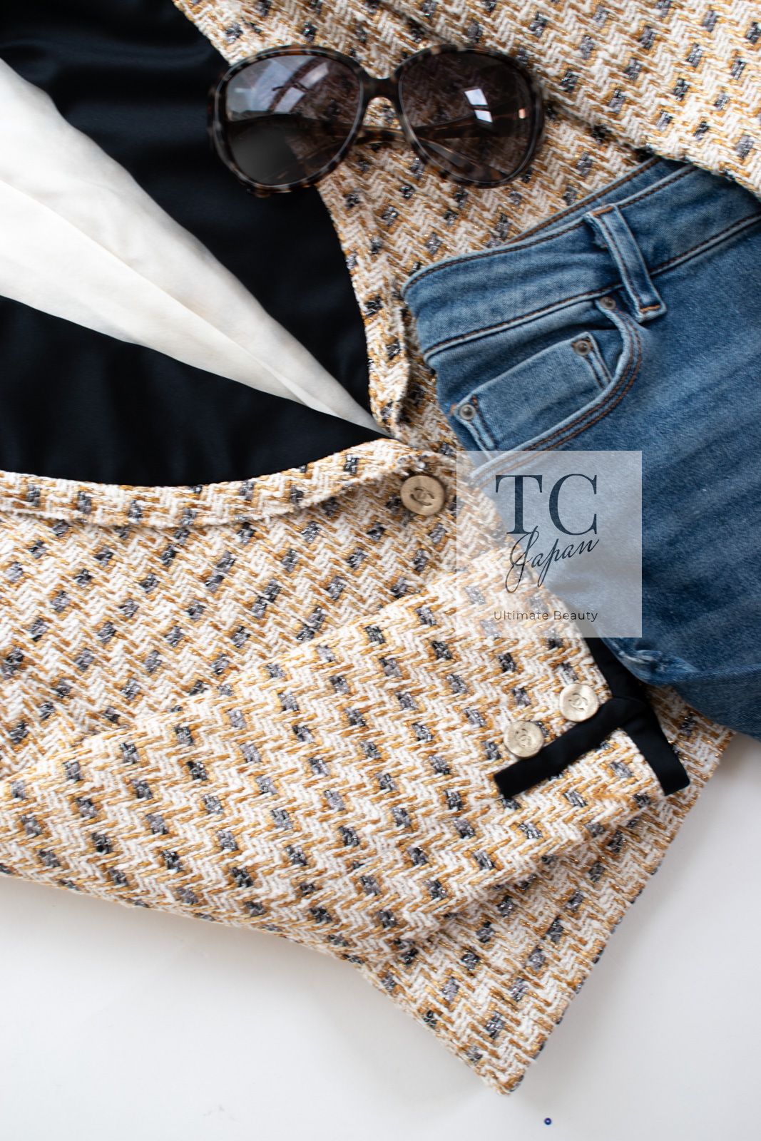 シャネル ジャケット スーツ CHANEL アイボリー クリーム ゴールド  ツイード スカート 女優シャローン ストーン 超美品 36 38 シャネル ジャケット スーツ CHANEL アイボリー クリーム ゴールド
