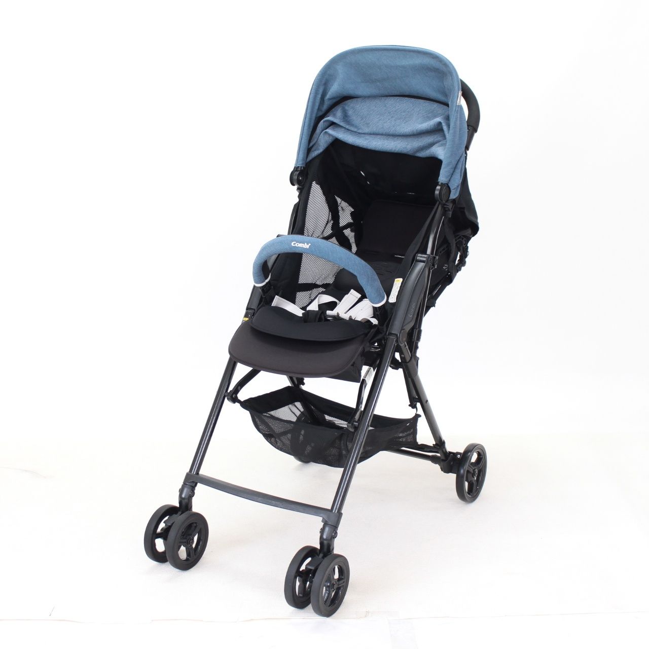 コンビ combi 4972990175562 Age エッグショック AK ヴァーグブルー