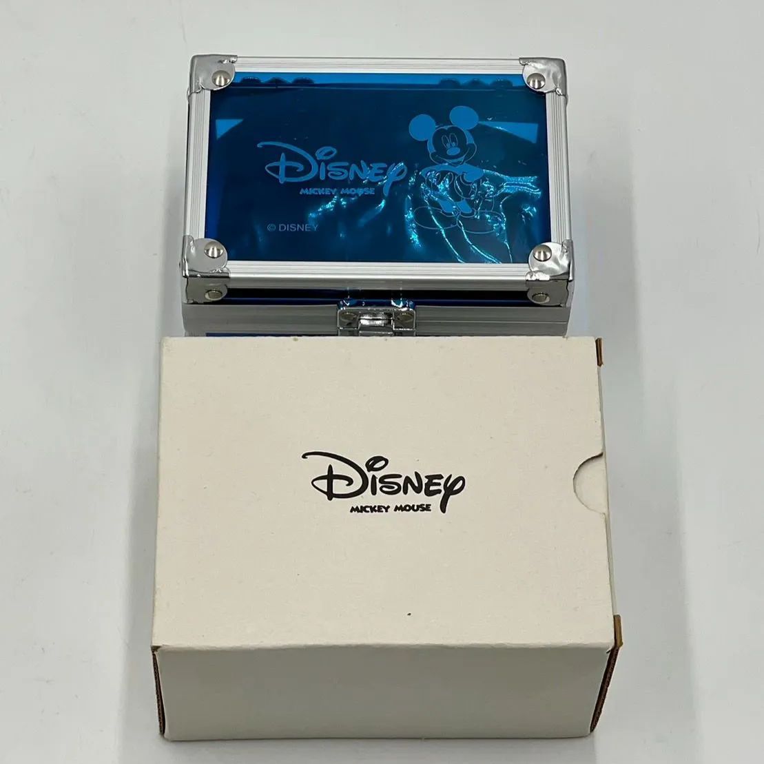 Disney fantasy hour” 77周年記念8000本限定モデル文字盤形スクエア