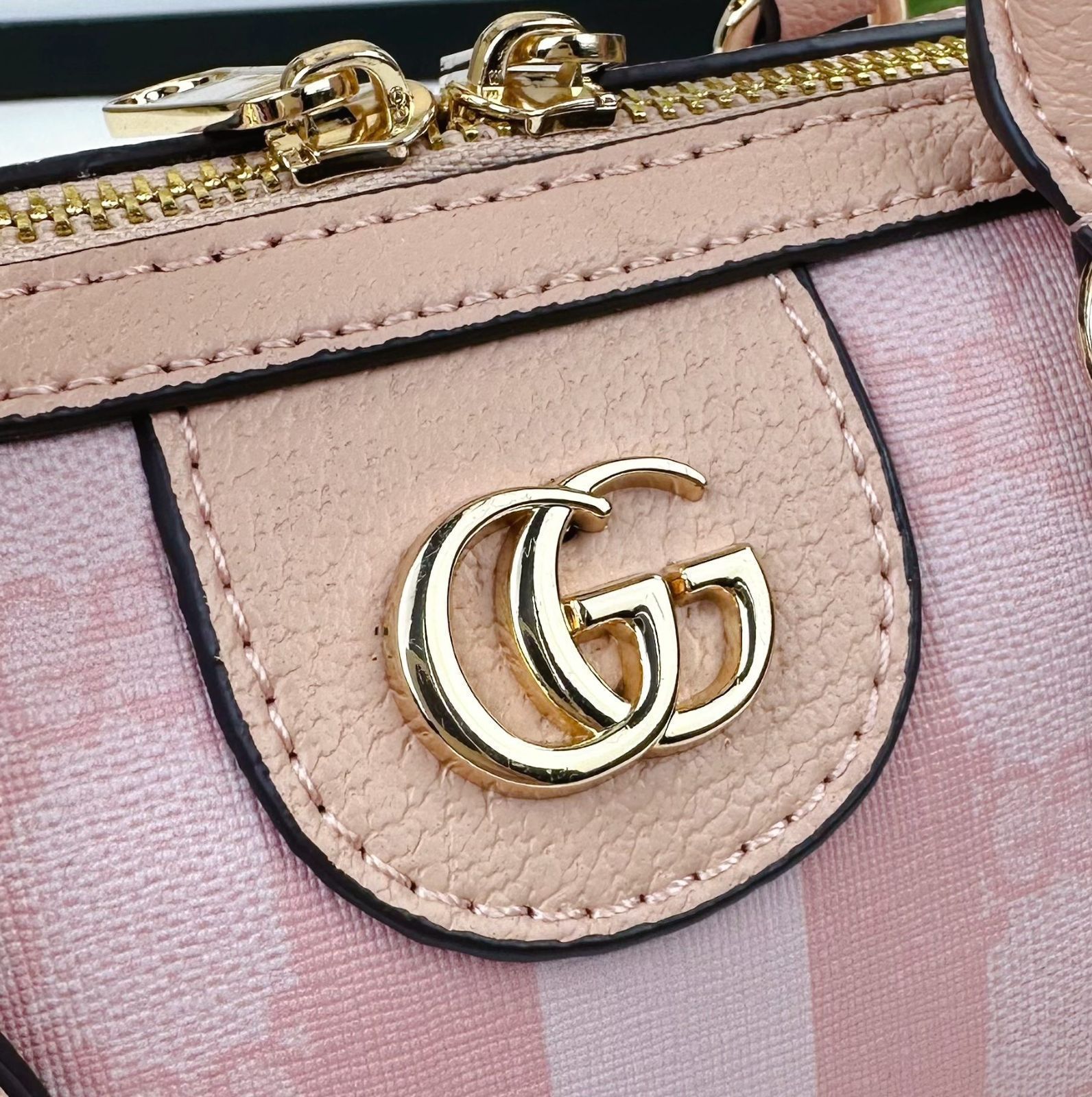 今日特価】GUCCI オフィディア スーパーミニ ハンドバッグ