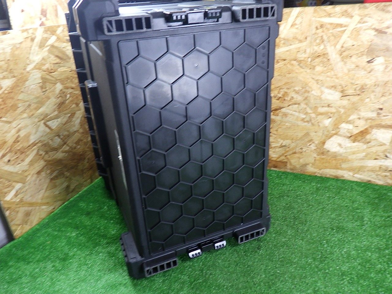 重ねて置くだけで連結できる タジマ