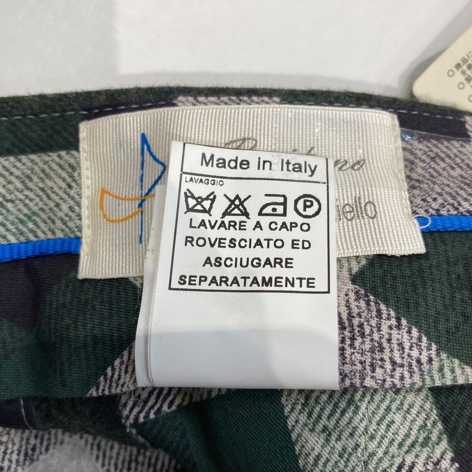 【新品タグ付】サンタニエッロSantaniello デニムスラックスパンツIDG 新品タグ付】サンタニエッロSantaniello デニムスラックスパンツIDG