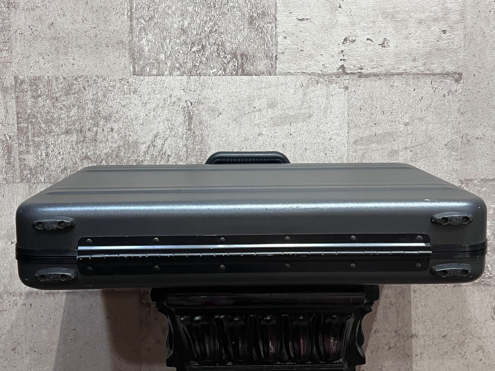 ゼロハリバートン アタッシュケース　ガンメタ　美品　送料込み A3対応PC収納 ZERO HALLIBURTON アタッシュケース ガンメタ