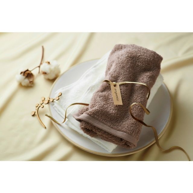 ココアブラウン