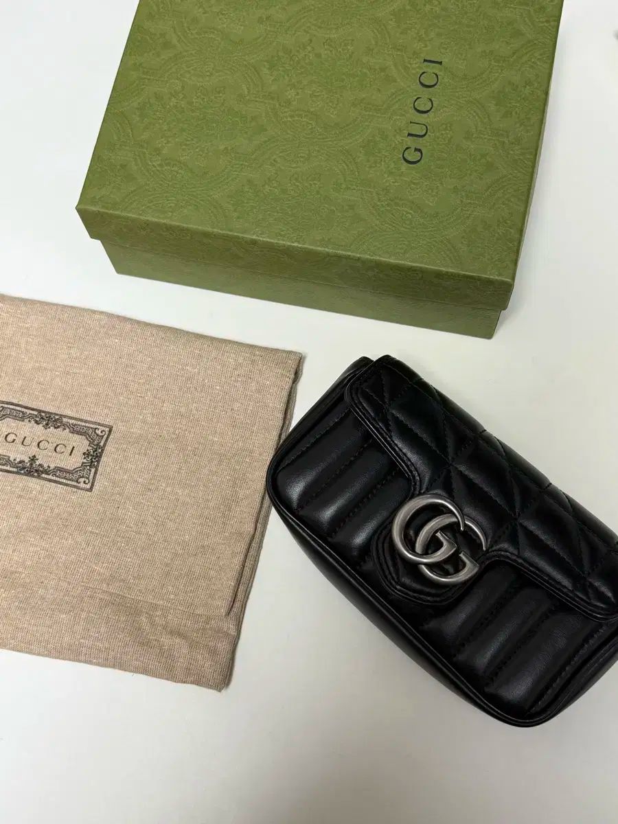 GUCCI グッチ マトラッセ スーパーミニ バッグ