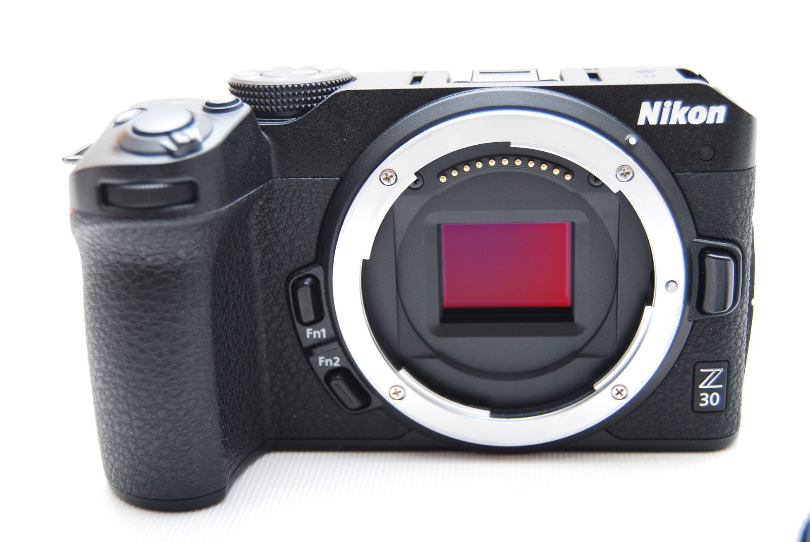 美品Nikon Z 30 ショット数1235 美品Nikon Z 30 ショット数1235