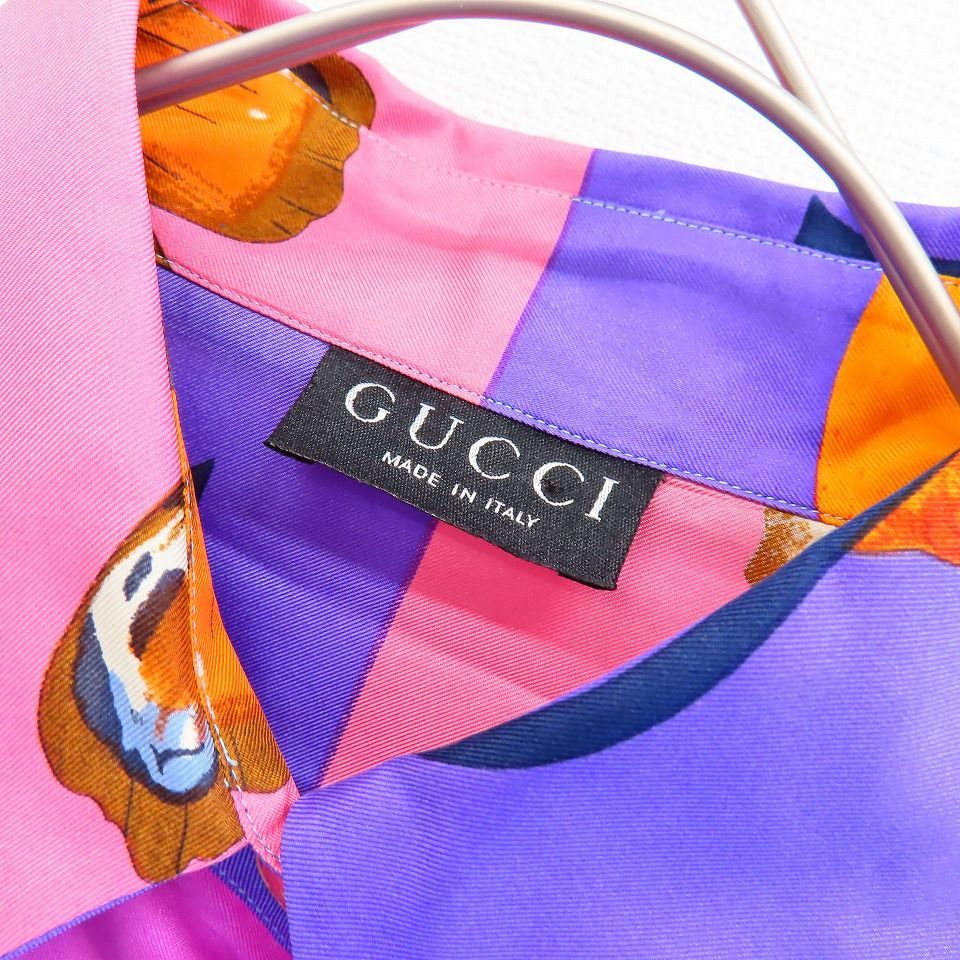 ご相談中GUCCI グッチ　ロゴ　ボタン　スカーフ　シャツ　36 S ボウタイ GUCCI 総柄 グッチ ロゴ ボタン スカーフ シャツ 36 S