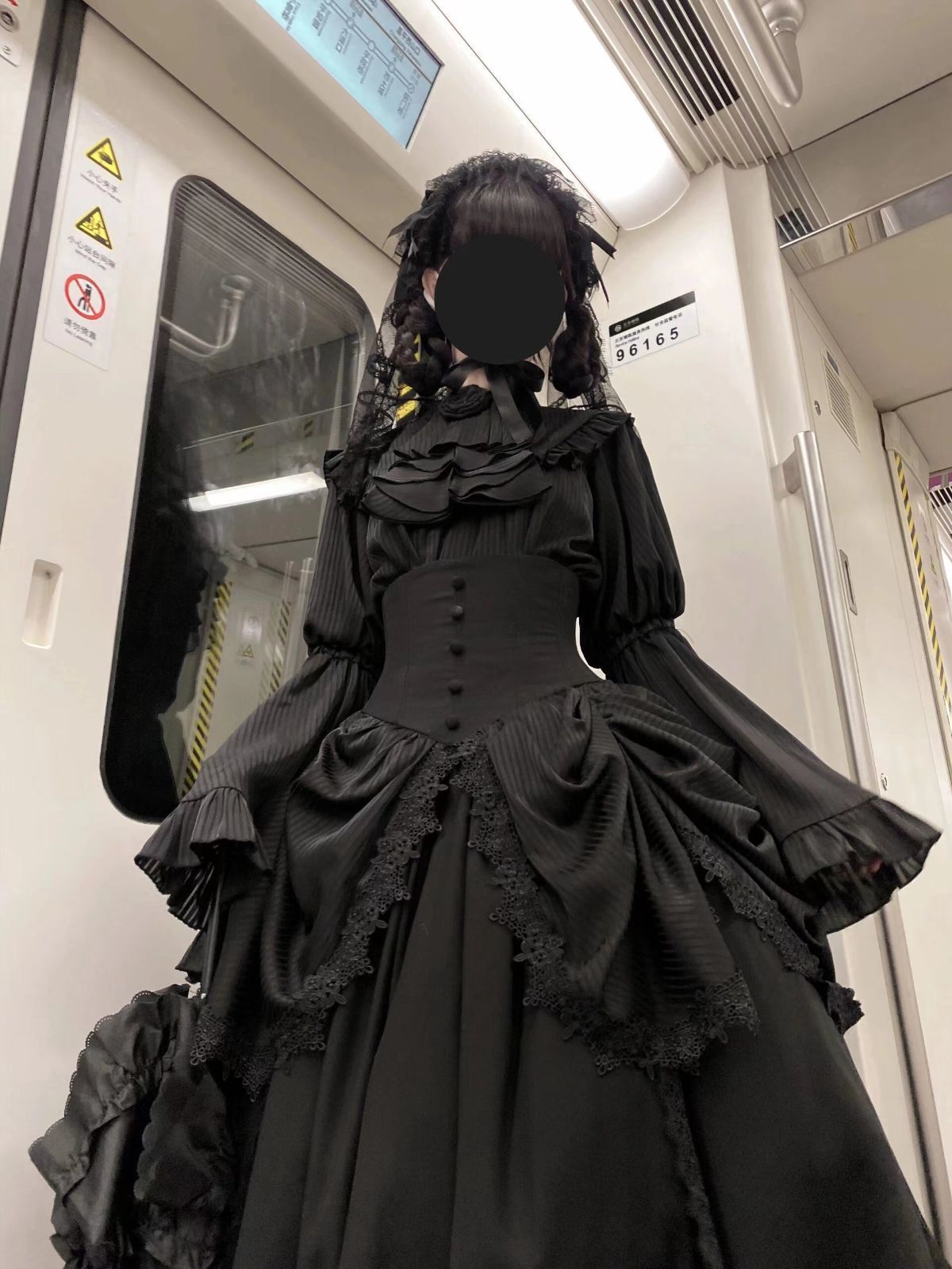 ブラックゴシック風夢遊Lolitaフィッシュボーン半身スカート姫袖セット ダーク系超クールロリータドレス