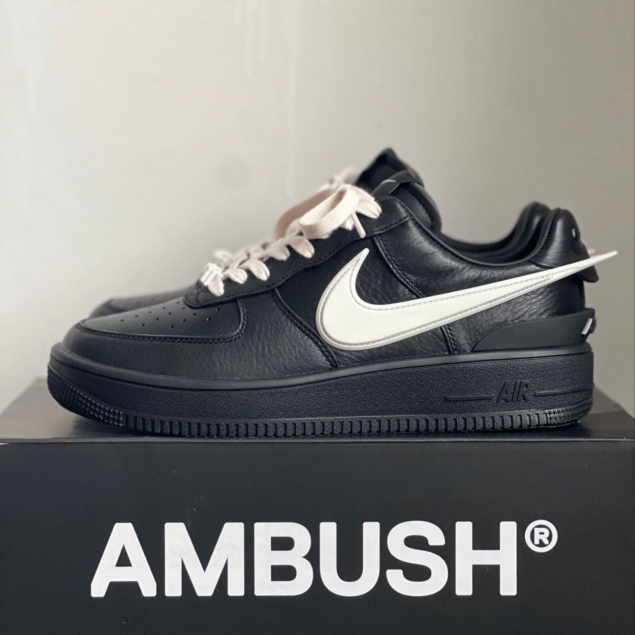 AMBUSH × ナイキ エアフォース 1 ロー「ブラック」スニーカー AMBUSH × Nike Air Force 1 Low "Black"