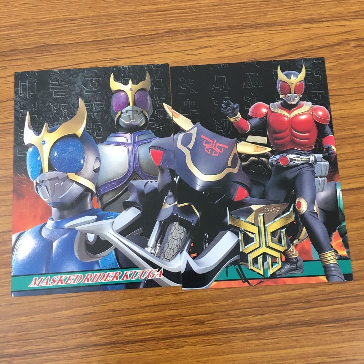 仮面ライダークウガ　トレカ225種 仮面ライダークウガ」25周年記念切手セット(ミレニアムVer