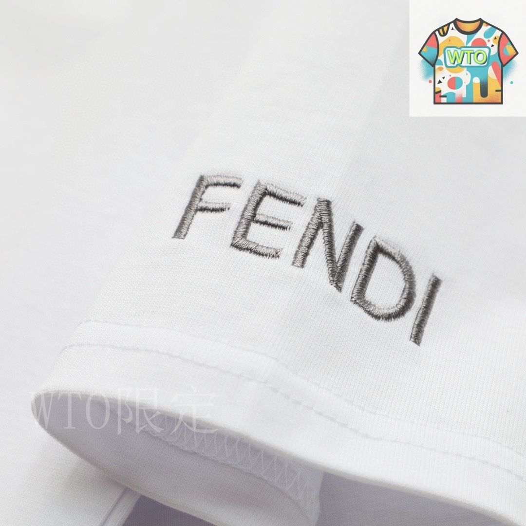 ジン様，専用ページ❤️新品◼️FENDIポロシャツ風，トップス 今日特価】Fendi 25SS 襟元悪魔目刺繍 アントラー T - メルカリ