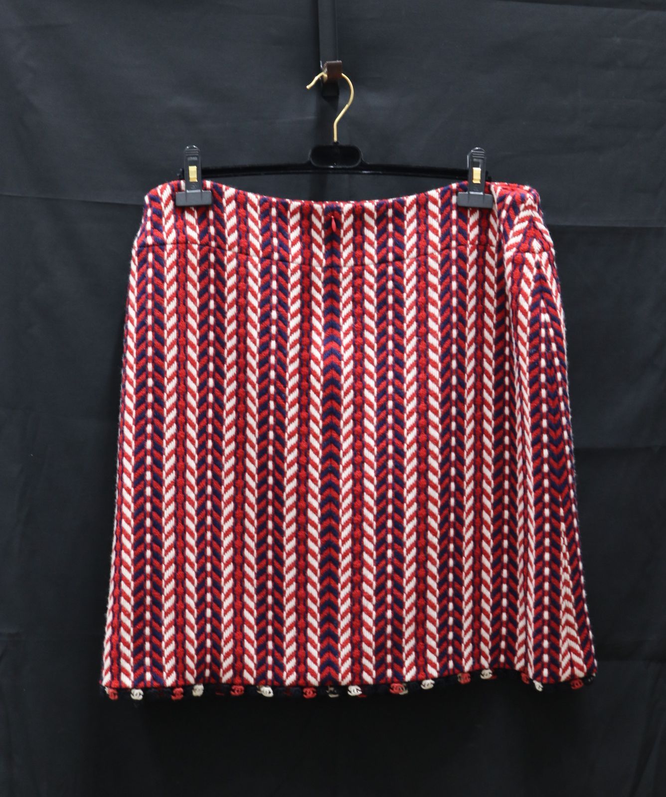 美品　CHANEL シャネル　トリコロール ツイード　スカート　シルク 22AW☆すぐ届く! 【CHANEL シャネル】 スカート シルク 関税込