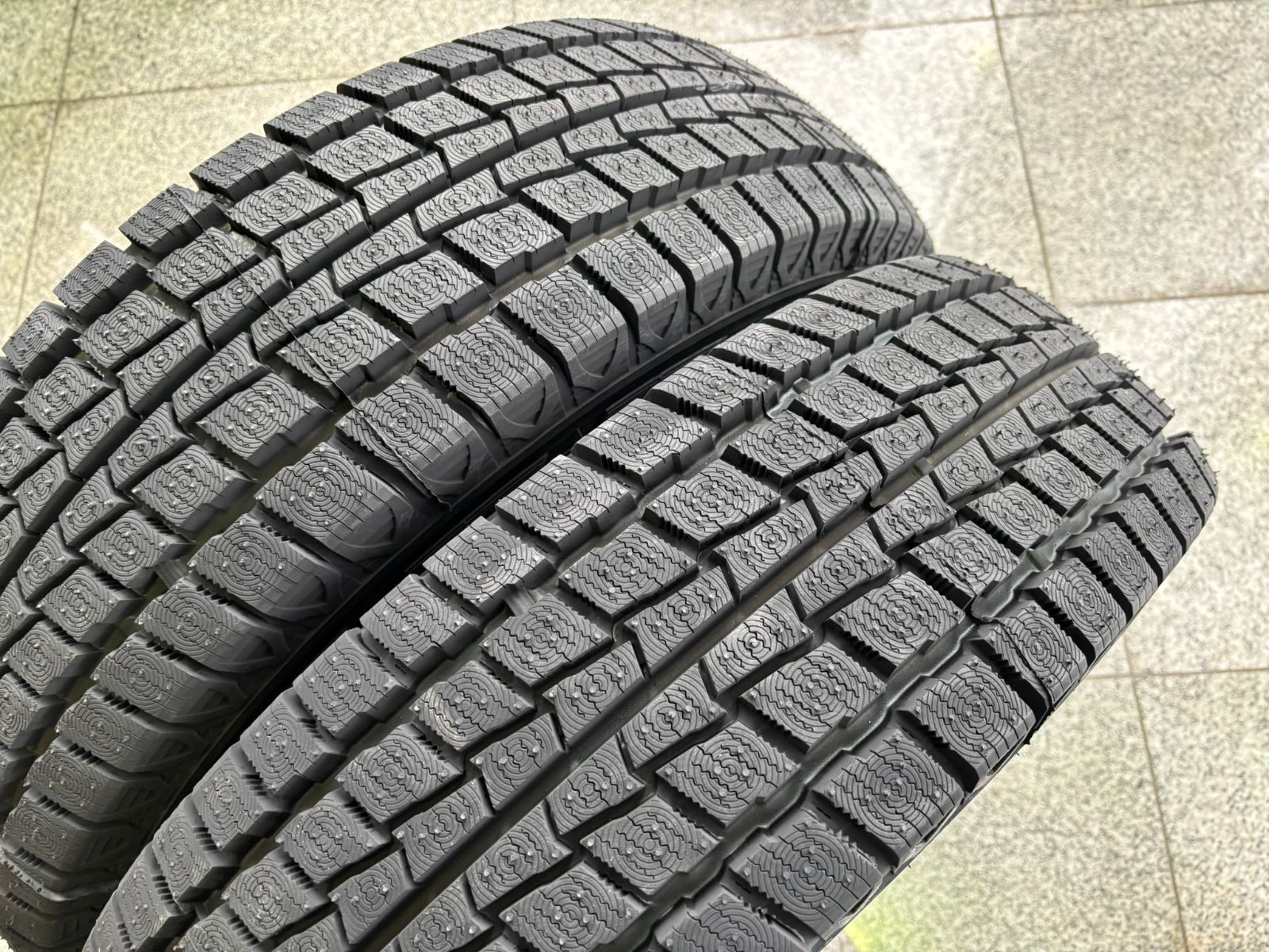最短発送 スタッドレスタイヤ 4本価格 製 195|80R15 107|105L ハンコック HANKOOK Winter RW06 冬用 バンタイヤ ハイエース キャラバン 車検対応