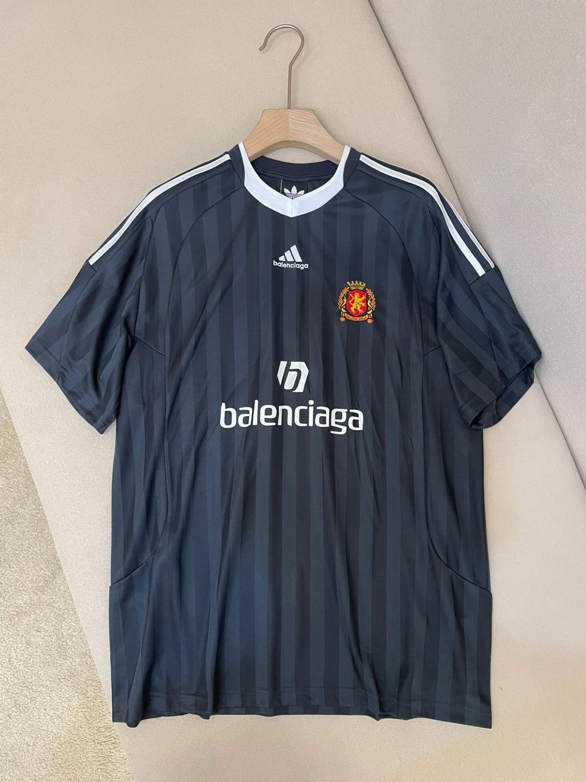 BALENCIAGA adidas soccer Tシャツ ユニフォーム - メルカリ