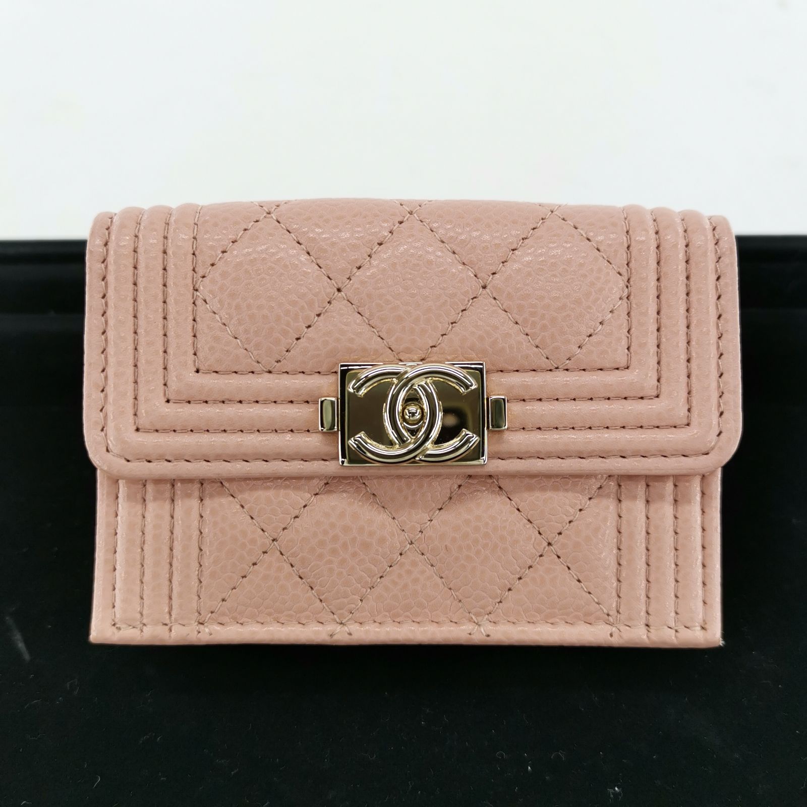 美品 CHANEL シャネル 三つ折り財布 A84432 ピンク ボーイシャネル 