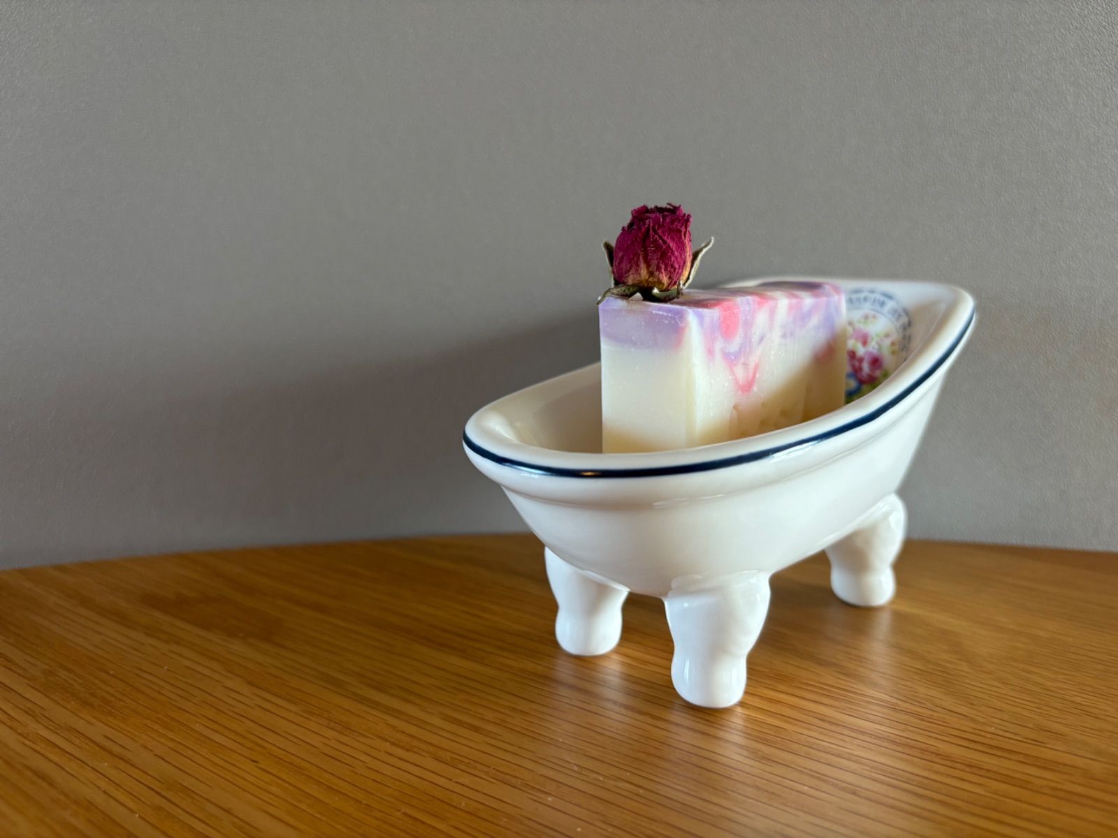 フランスのバスタブの形をした可愛いソープディッシュ 石鹸置き