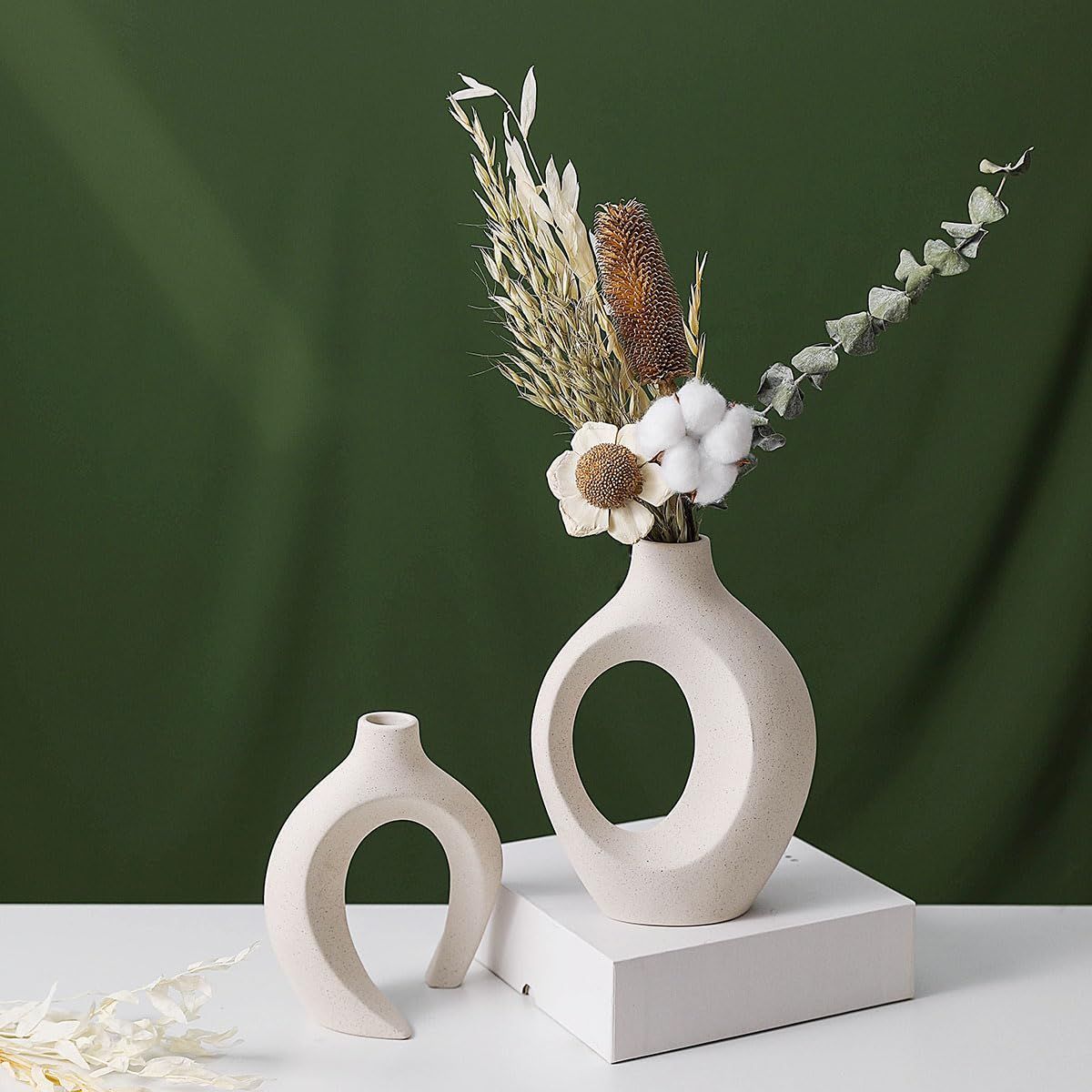 青い花柄陶器花瓶2個セット 深川製磁 花瓶2個 青と白の花柄陶器 - メルカリ