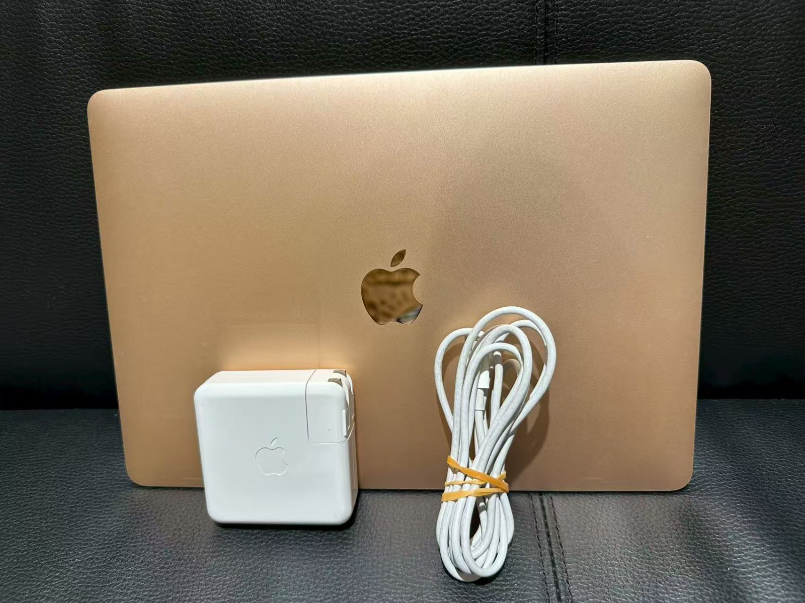 MacBook Air 13インチ 2019 Retina ゴールド Amazon.com: Apple MacBook Air (13-inch Retina display, 1.6