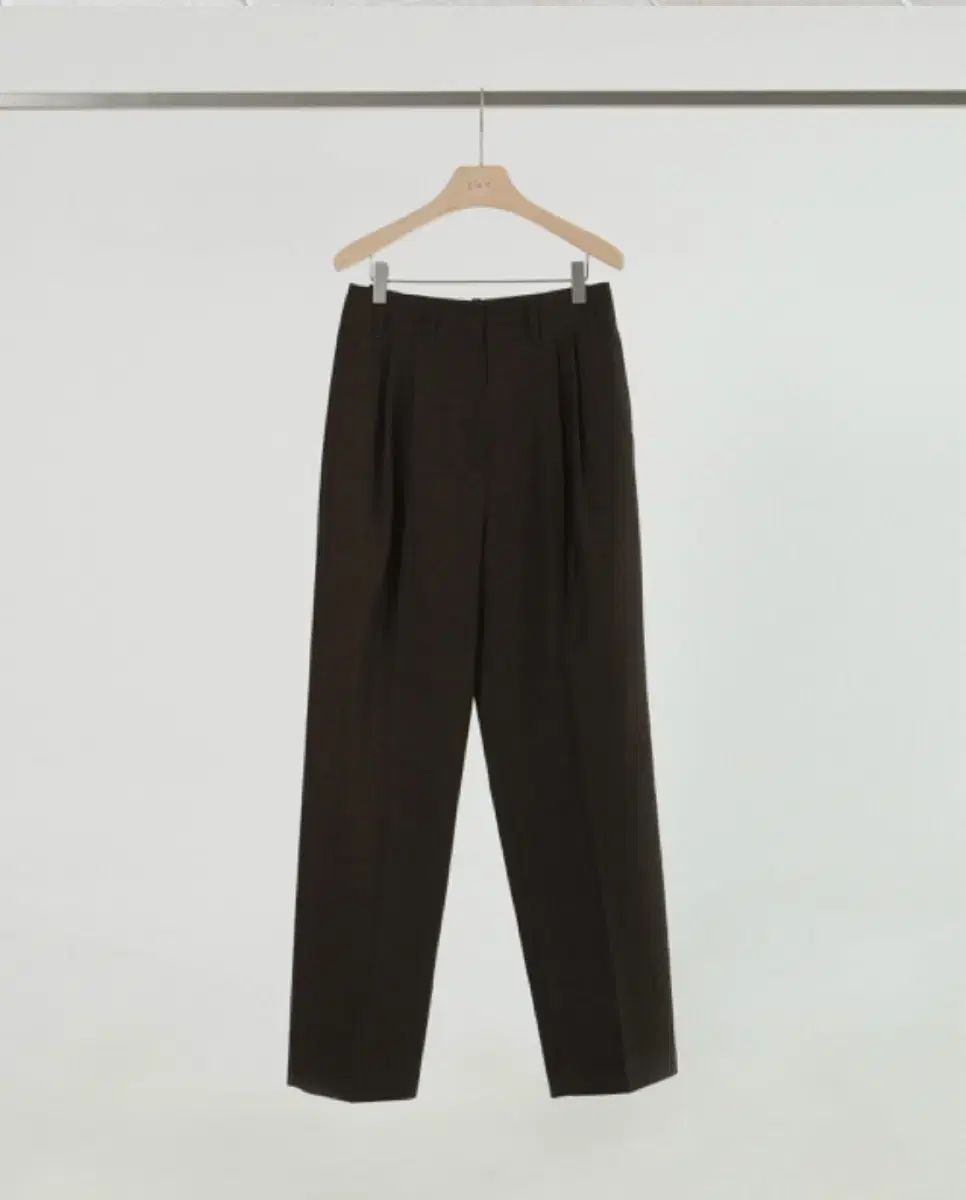 カーキブラウン s