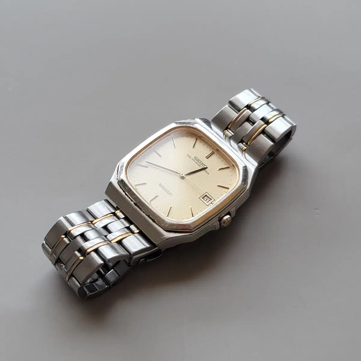 極美品【稼働品】CITIZENシチズンXC H149ブラック シルバー ソーラー