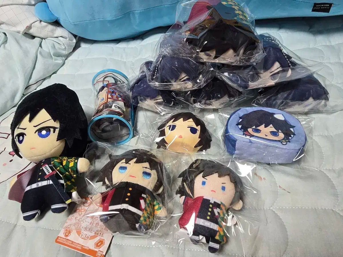 鬼滅の刃　冨岡義勇　ぬいぐるみ　まとめ売り 鬼滅の刃 冨岡 義勇 人形 ぬいぐるみ ぬい まとめ売り 出品