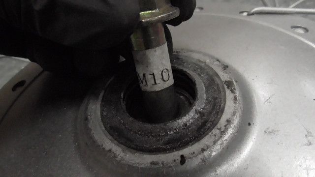 セール中 カブ50 C50-9805 の フロントホイール M10 1760663662 条件付き送料無料。