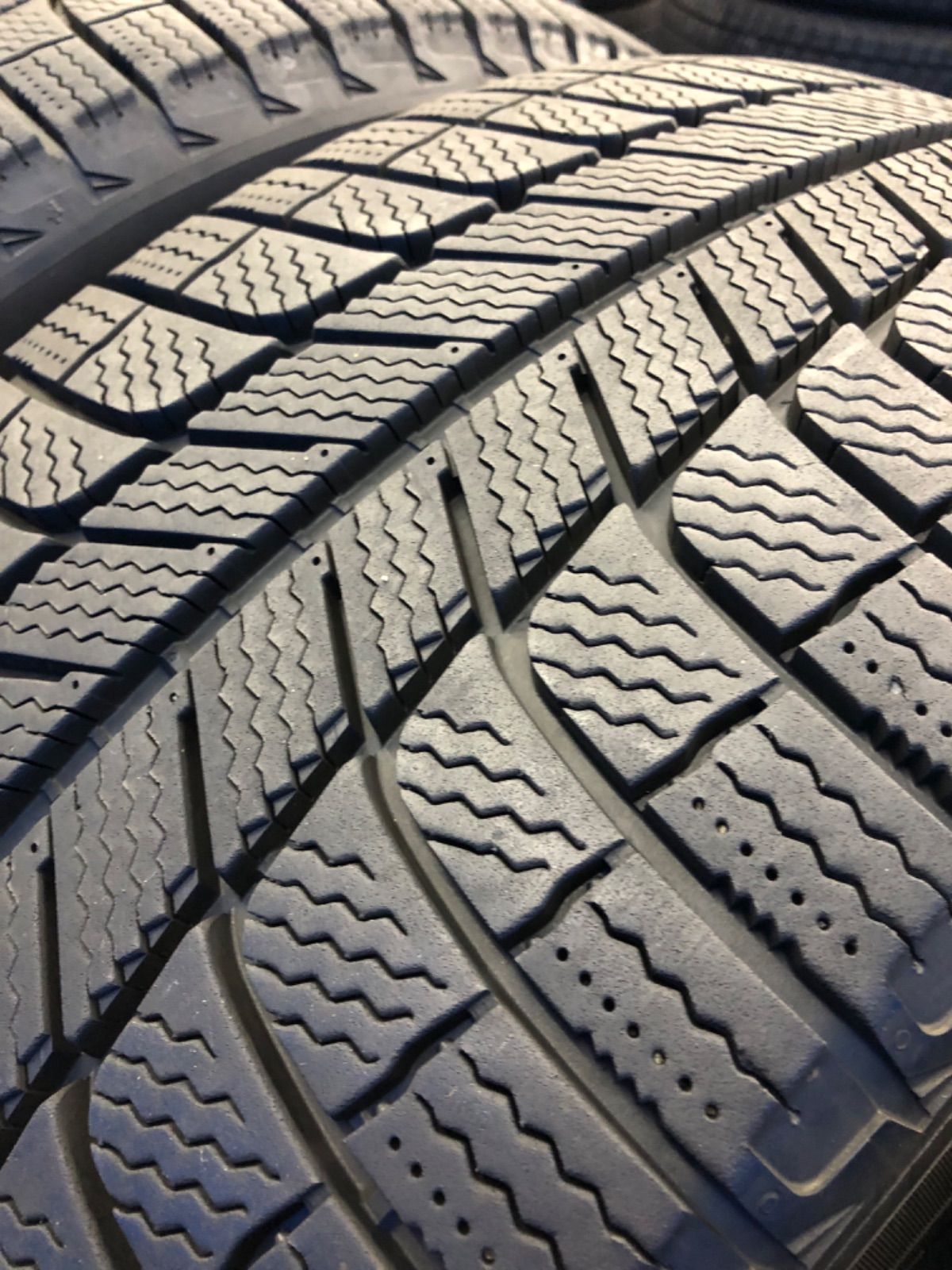 255/55R18 スタッドレス ミシュラン X-ICE3+ 4本 【公式通販】
