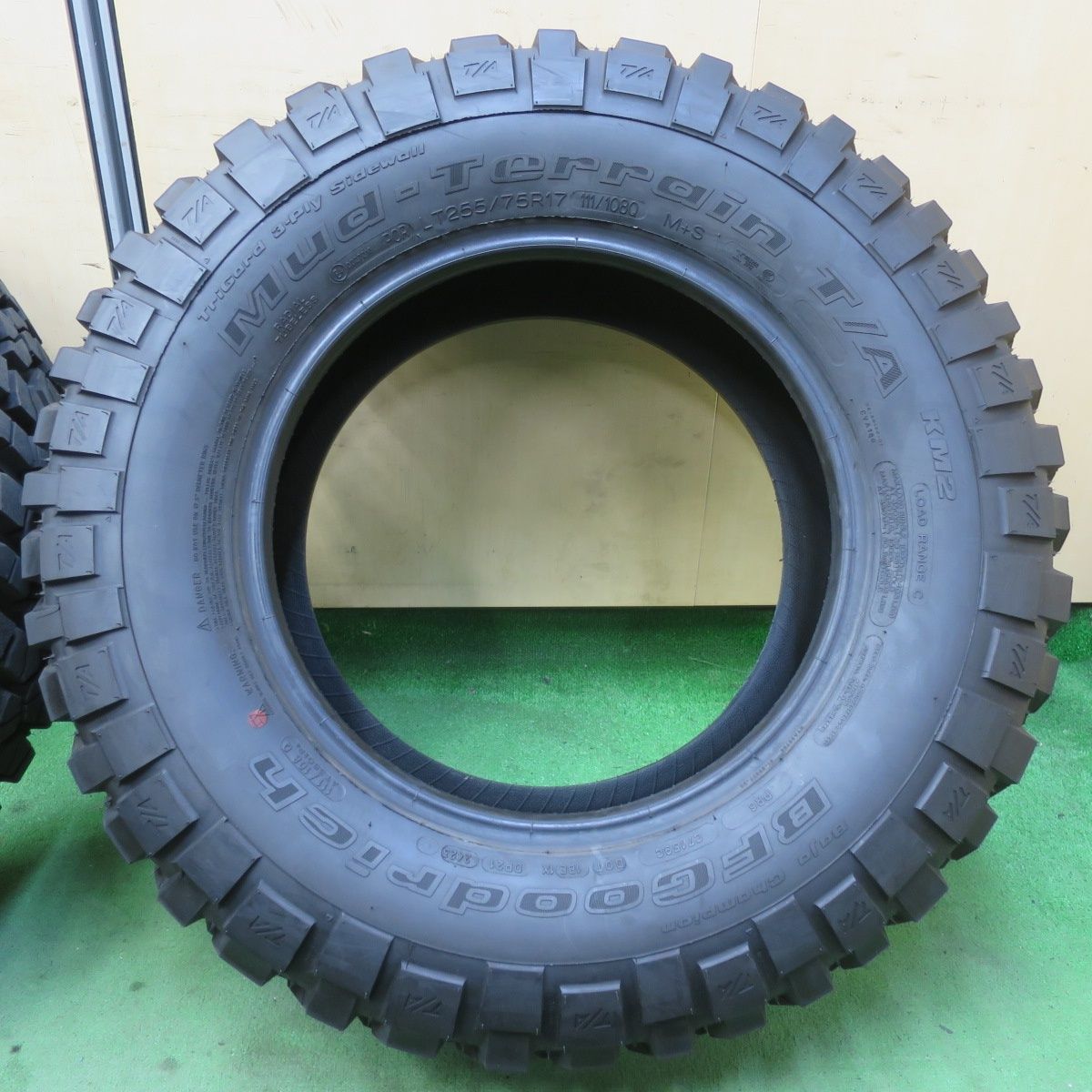新車外し！23年☆255/75R17 111/108Q BFグッドリッチ Mud-Terrain T/A