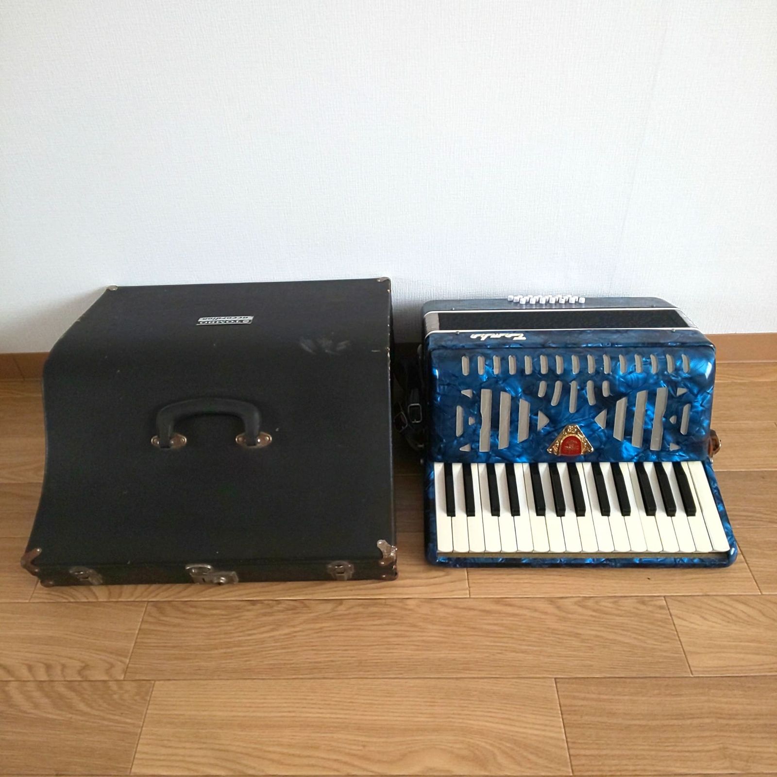 1272 TOMBO No.211 アコーディオン 楽器 コレクション 音出し確認済み