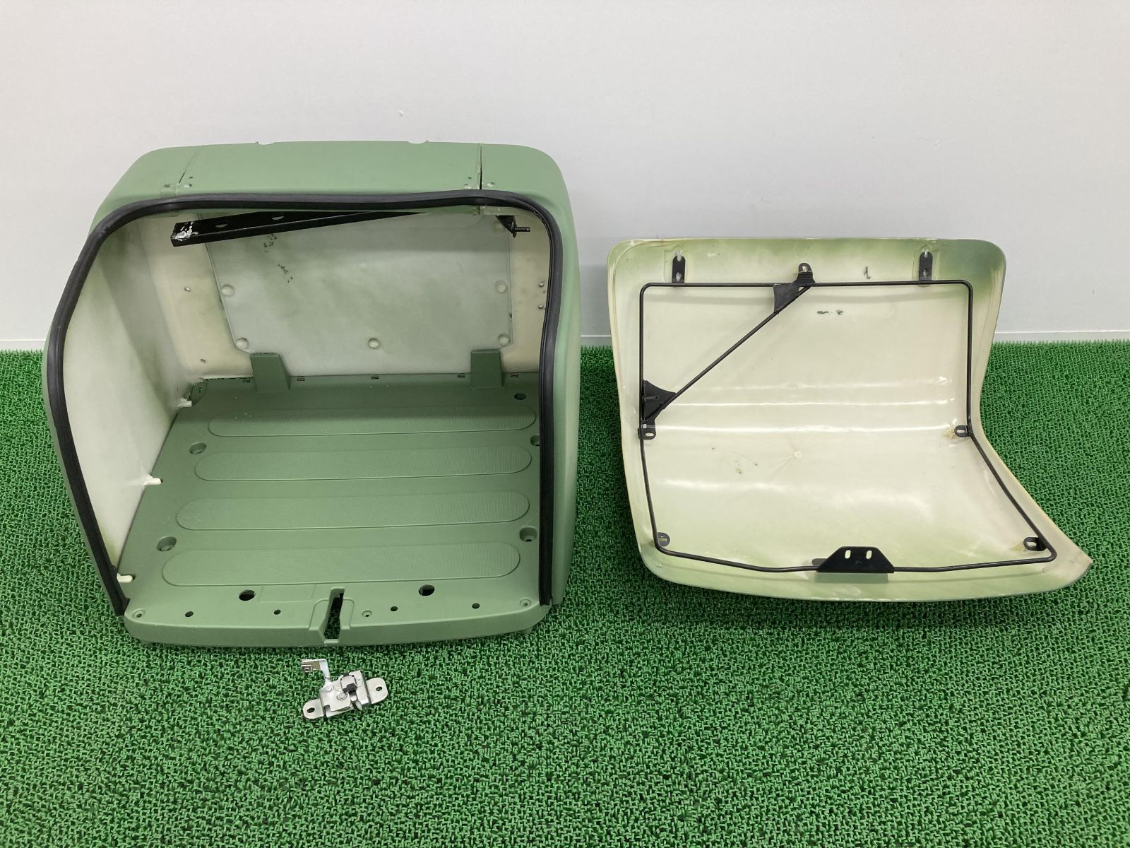 ジャイロキャノピー トップケース 緑 社外 中古 バイク 部品 TA02 リア 