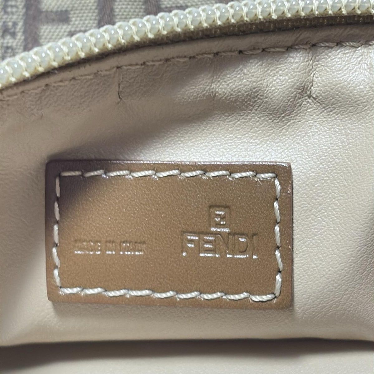 FENDI(フェンディ) ポーチ美品 ズッキーノ柄 7N0038 アイボリー
