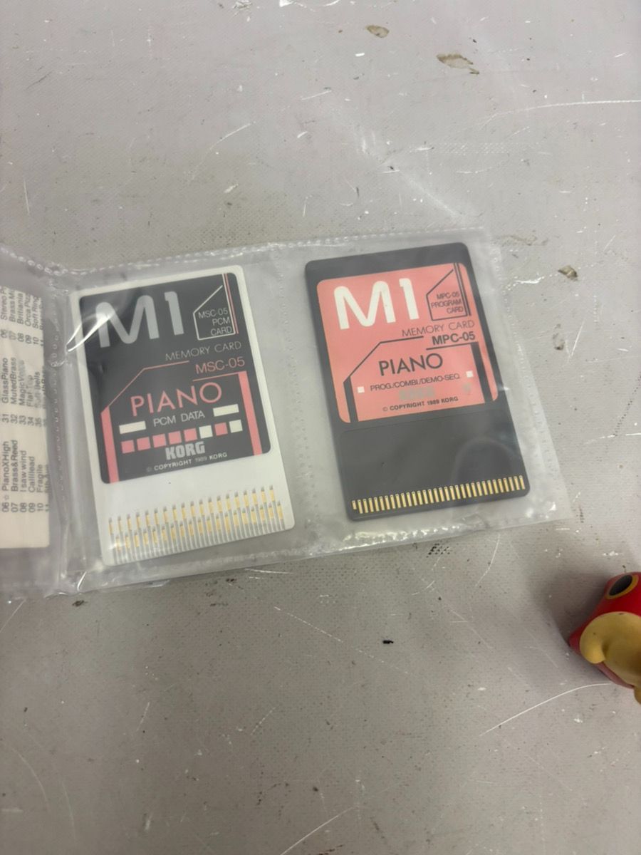 KORG M1 メモリーカード二箇 DRUMS Korg M1 PCM Memory Cards MSC-03 + MPC-03 for M1/M1R/M3