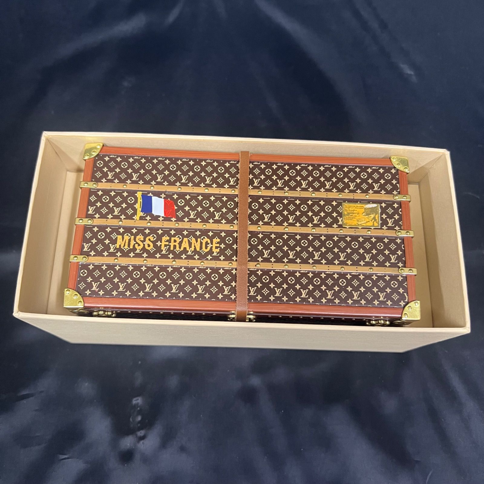 ルイ・ヴィトンノベルティ トランクミスフランス オブジェインテリア　マルクーリエ 楽天市場】【美品】LOUIS VUITTON （ルイヴィトン） ﾓﾉｸﾞﾗﾑ ﾐｽ