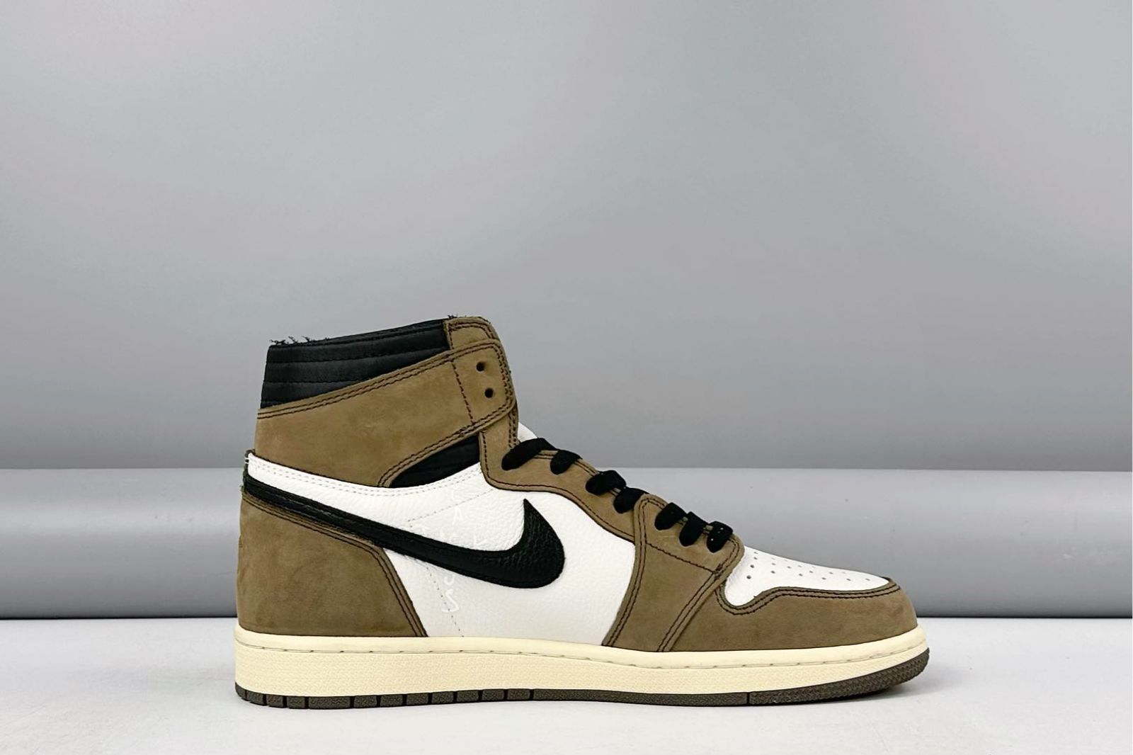 NIKE トラヴィススコット　エアジョーダン　ダークモカ　訳あり 楽天市場】CQ4277-001の通販