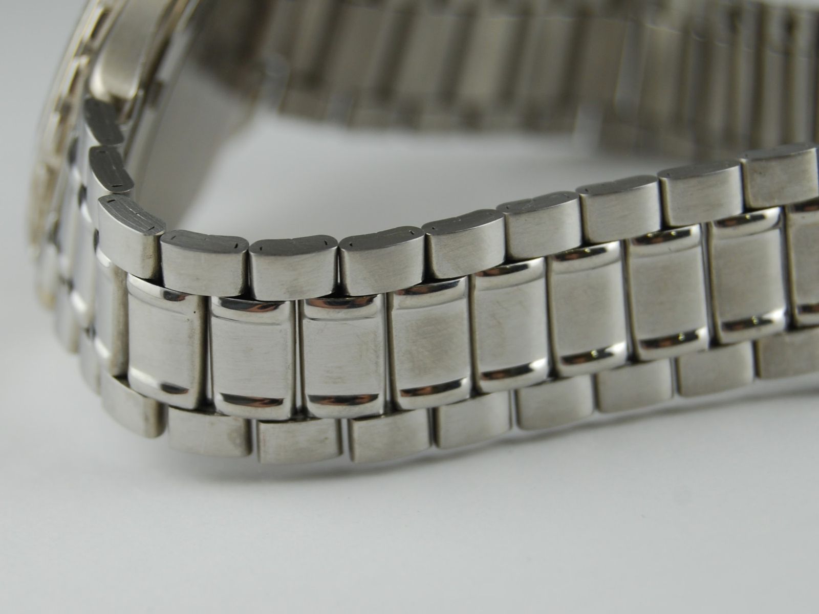 GIVENCHYジバンシー メンズ時計 クオーツ MA.18 USED/B】GIVENCHYジバンシー メンズ時計 クオーツ MA.18 - メルカリ