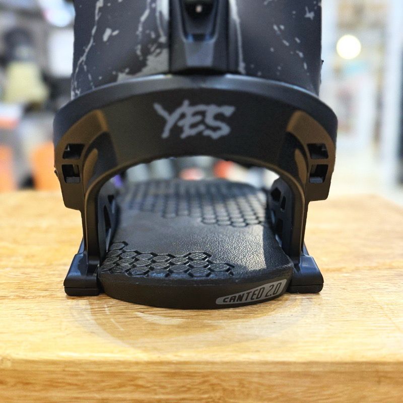 ラスト1点】 【OUTLET】 24-25 YES AIRMASTER カラー:BLACK Mサイズ