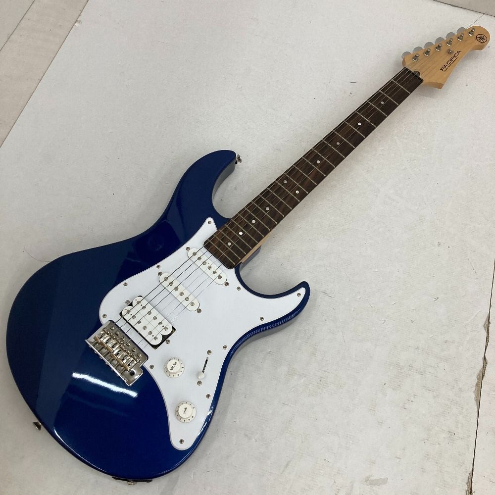 03w15764/【音出し確認済】YAMAHA PACIFICA PAC012 エレキギター