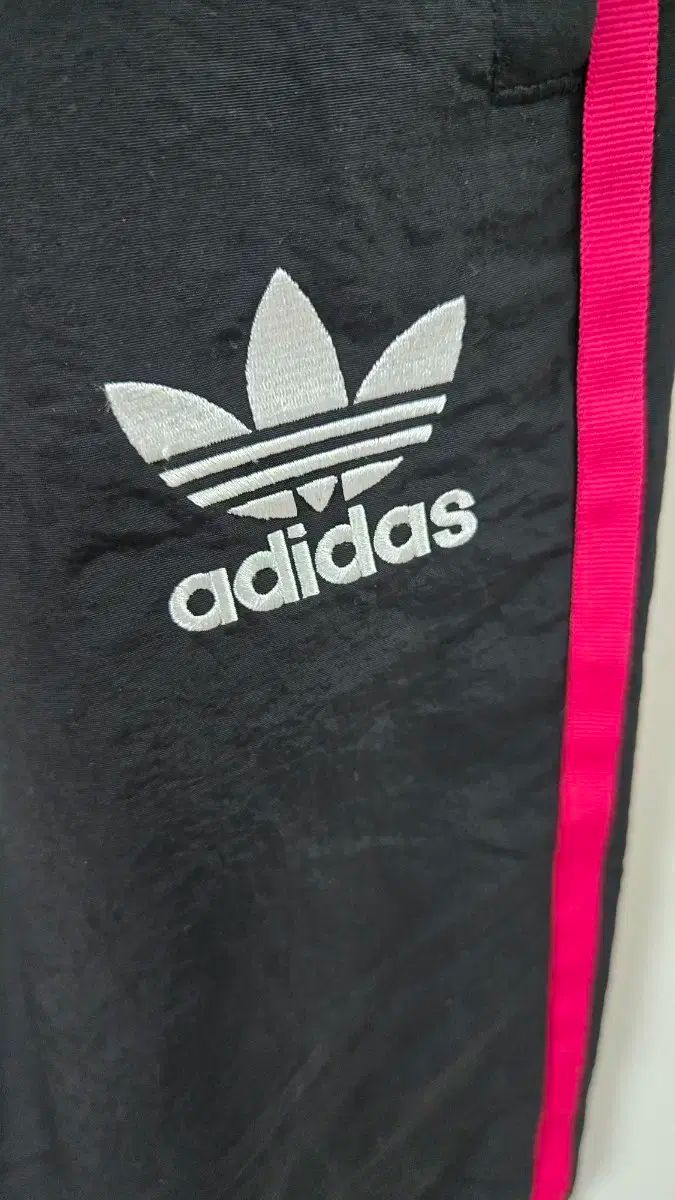 ブラック ピンク