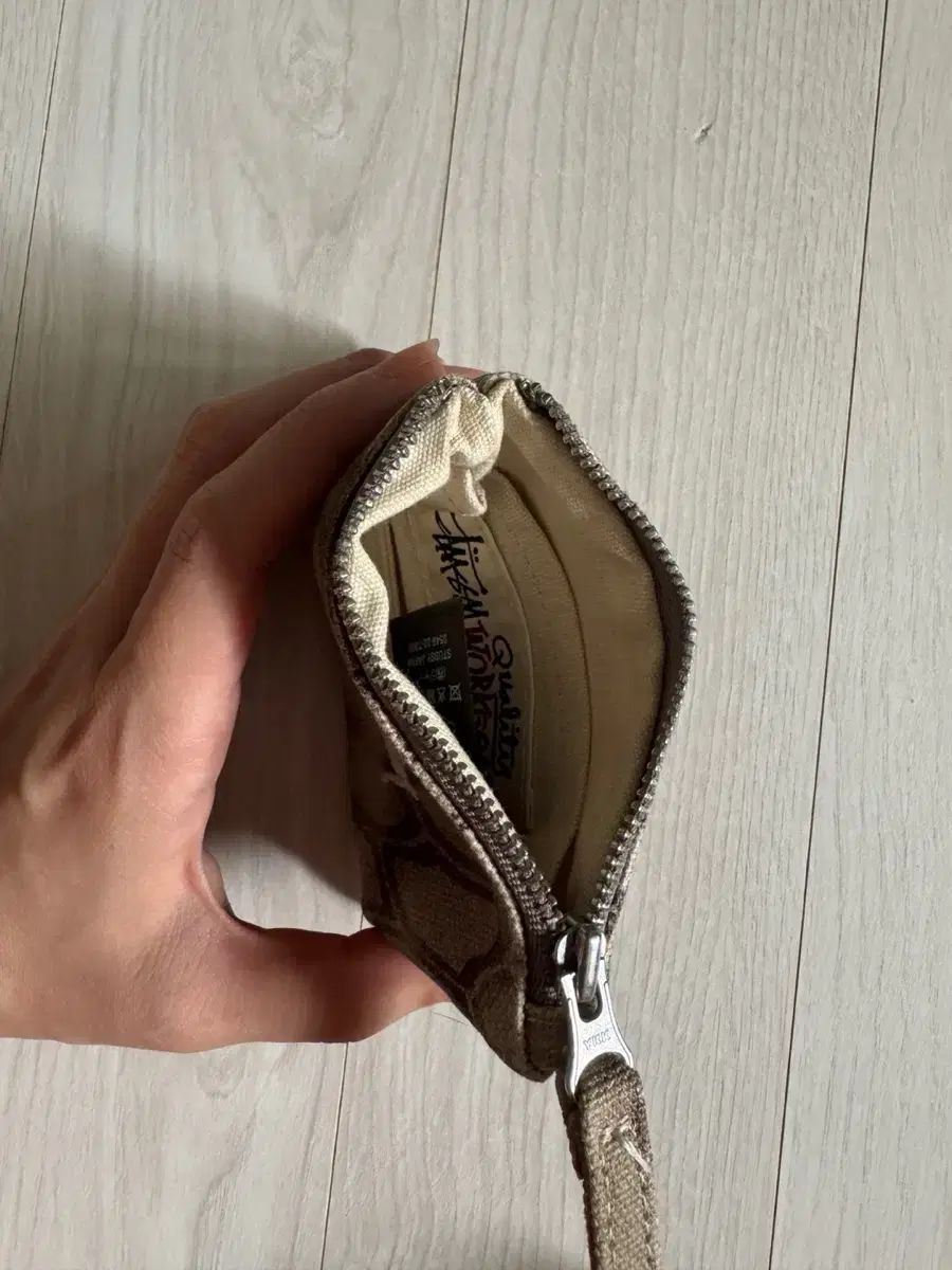 ステューシー 財布