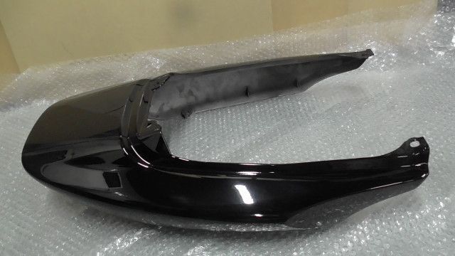 CB400SF HYPER VTEC NC39-1011xxx の シートカウル :#1715733524 - メルカリ