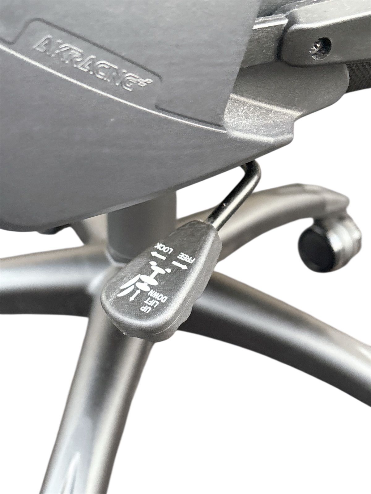 大人気 AKRACING ゲーミングチェア Wolfシリーズ ホワイト